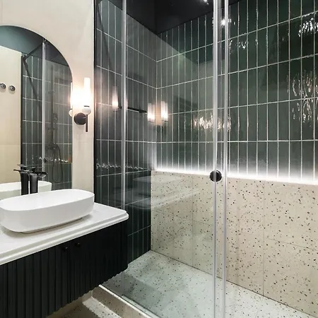 Whome Modern Retreat In Vibrant Bairro Alto * Lissabon