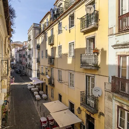 Whome Modern Retreat In Vibrant Bairro Alto