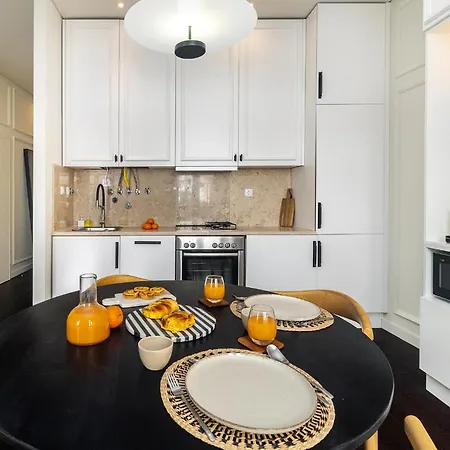 Whome Modern Retreat In Vibrant Bairro Alto Apartman *
